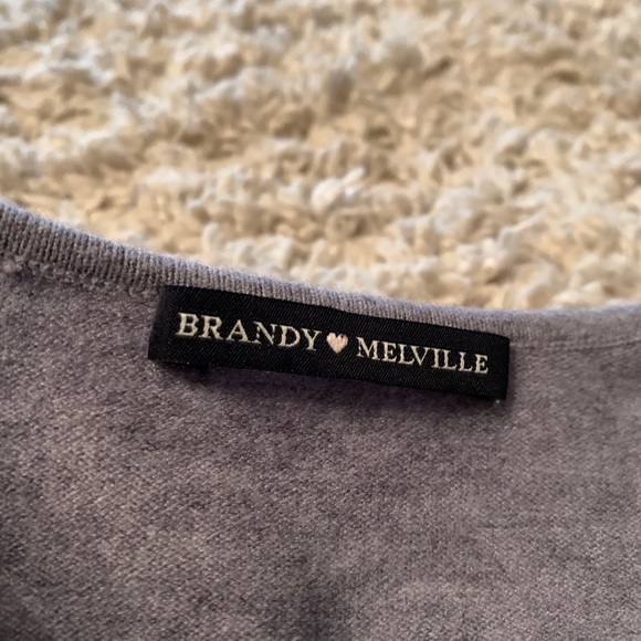 Brandy Melville Cropped Grey Sweater- BRAND NEW - Picture 2 of 4